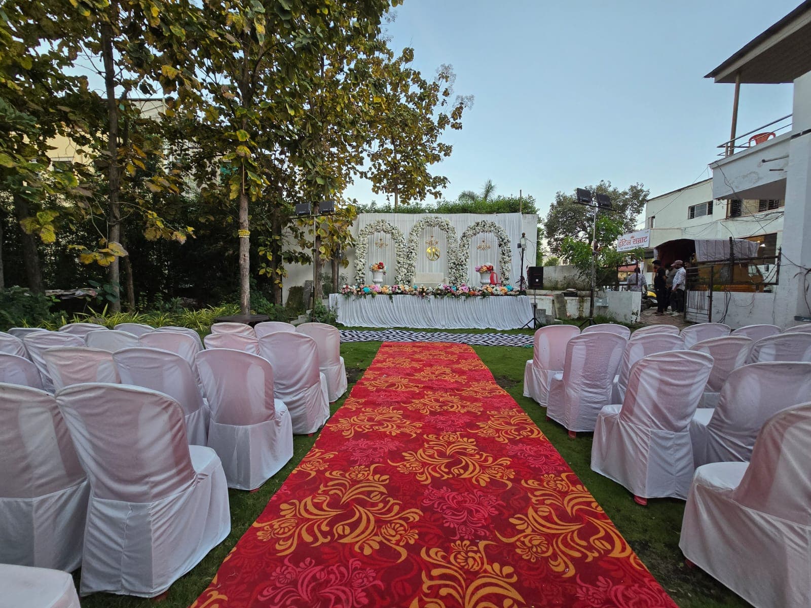 The mini lawns at Sai Samrat set with a red carpet